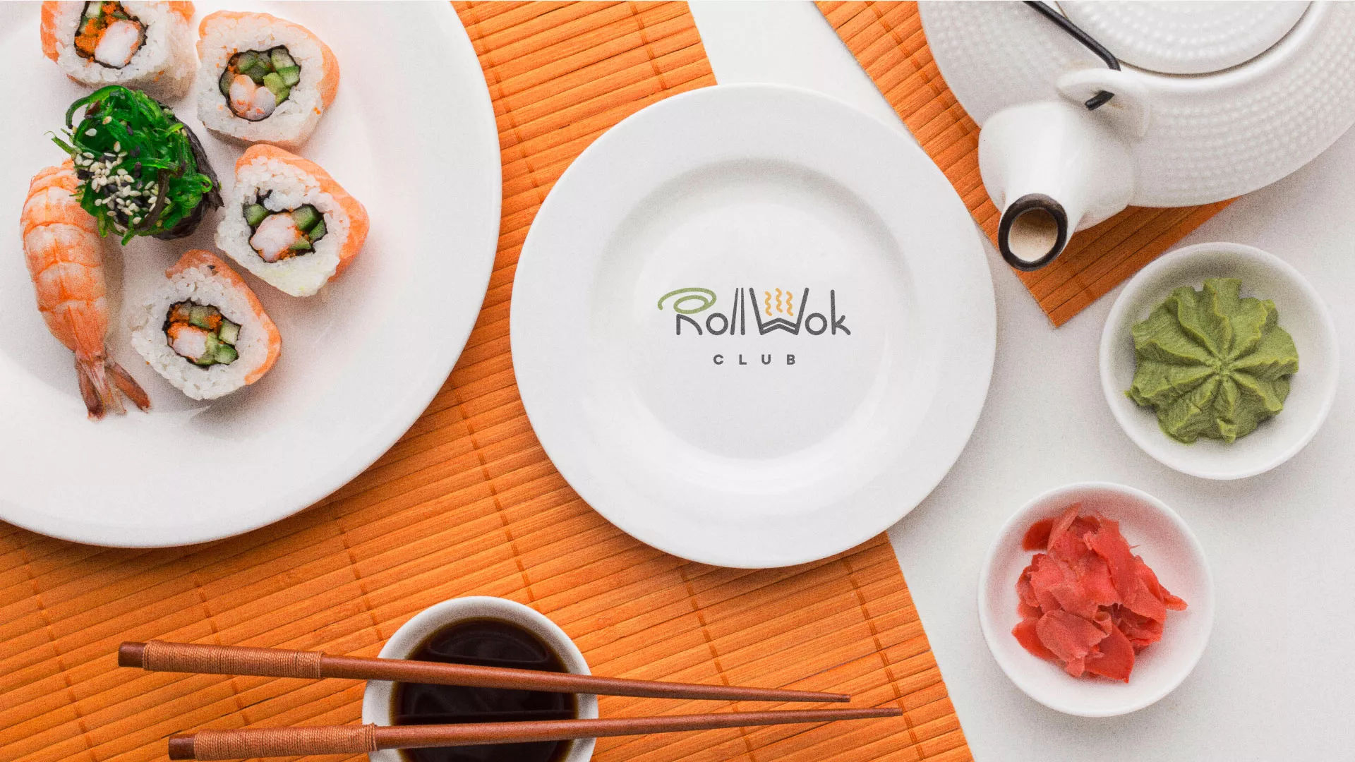 Разработка логотипа и фирменного стиля суши-бара «Roll Wok Club» в Красноармейске