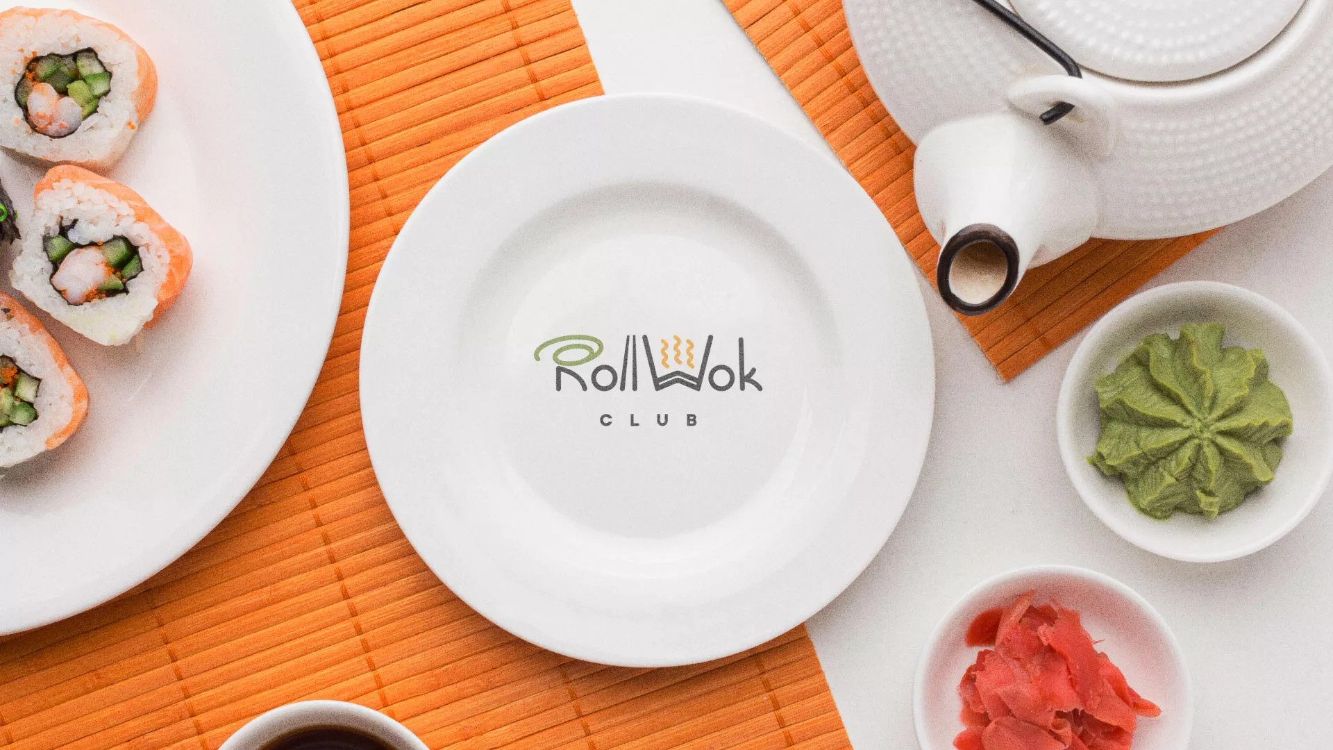 Разработка логотипа и фирменного стиля в Красноармейске для суши-бара «Roll Wok Club»